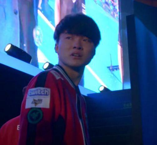 亚洲杯-中国男篮力克新西兰晋级决赛赵睿24+6泪